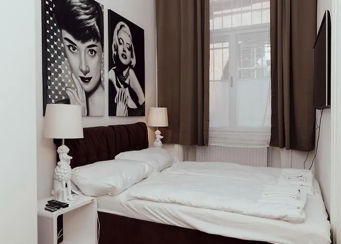 Modern Stylish Comfortable 2 Bedroom Apartment Vienna