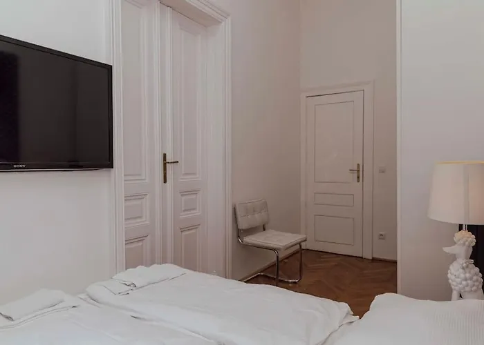 Apartment Modern Stylish Comfortable 2 Bedroom Vienna