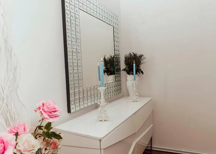 Modern Stylish Comfortable 2 Bedroom