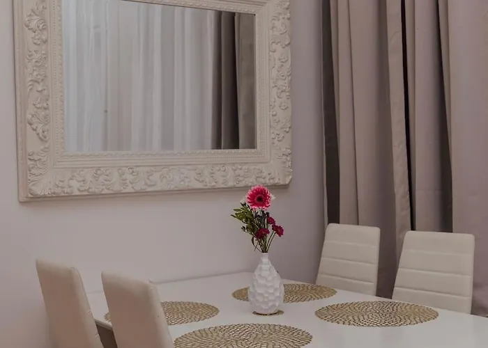 Modern Stylish Comfortable 2 Bedroom Vienna