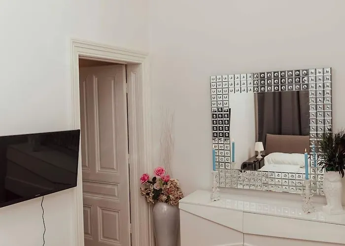 Modern Stylish Comfortable 2 Bedroom Apartment Vienna